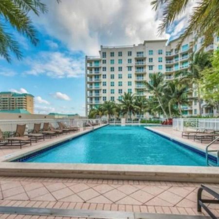 Apartment In Casa Costa Condo!Beach Pass Included Бойнтън Бийч Екстериор снимка