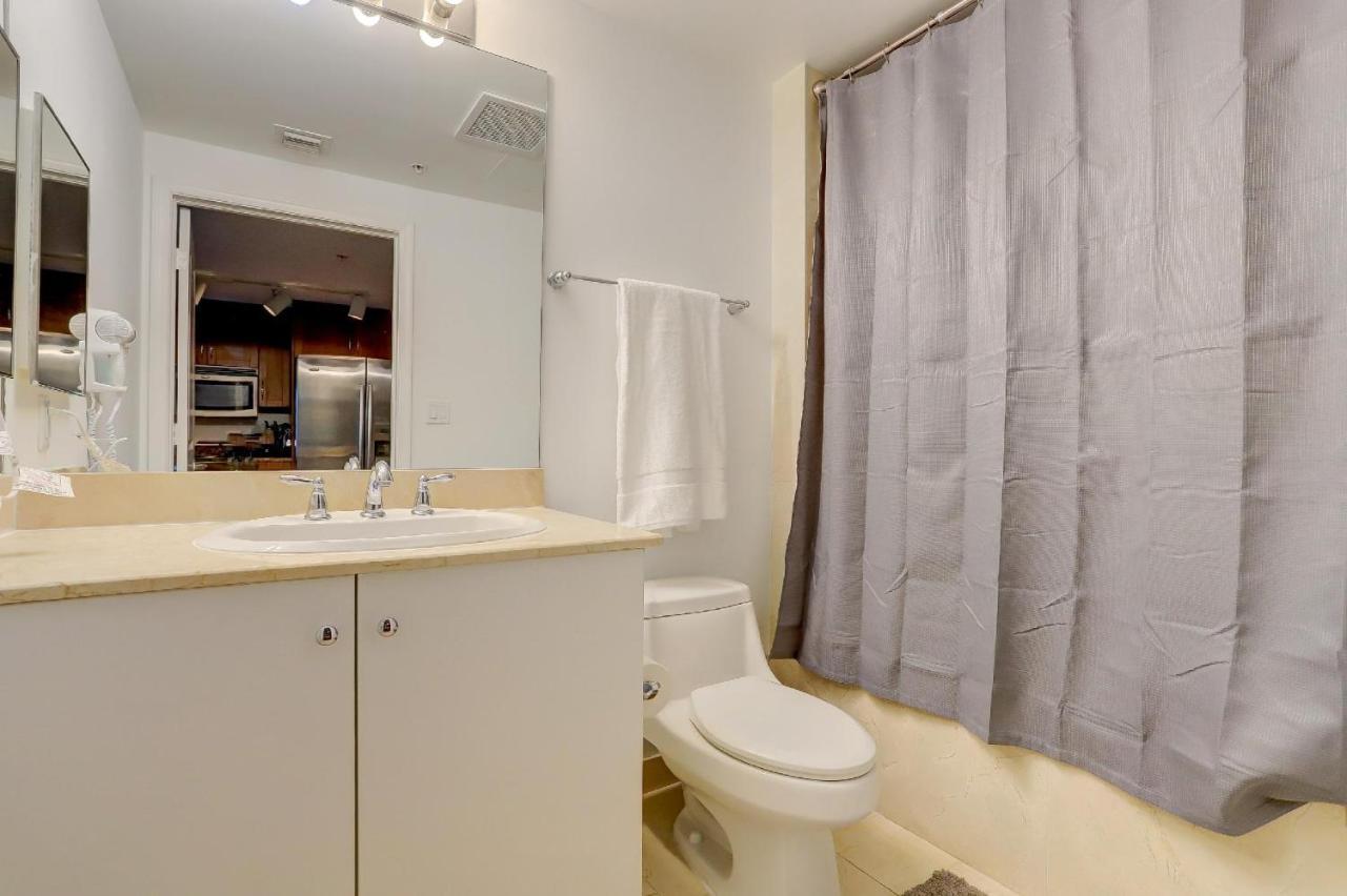 Apartment In Casa Costa Condo!Beach Pass Included Бойнтън Бийч Екстериор снимка